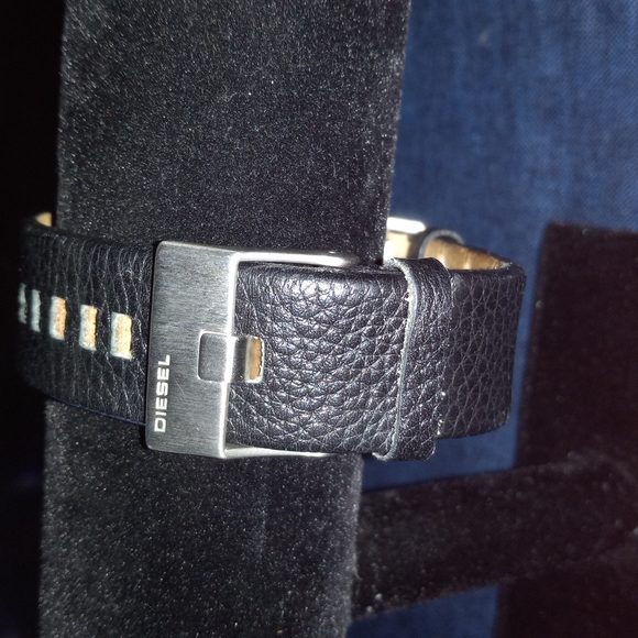 Deisel Watch - Picture 3 of 3